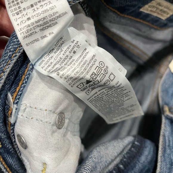 Levi's Blue Denim Jeans - Picture 9 of 10